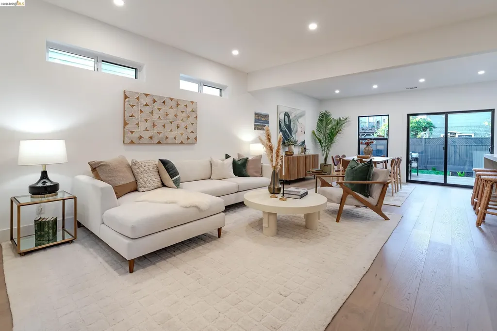 546 61st Street Oakland CA 94609