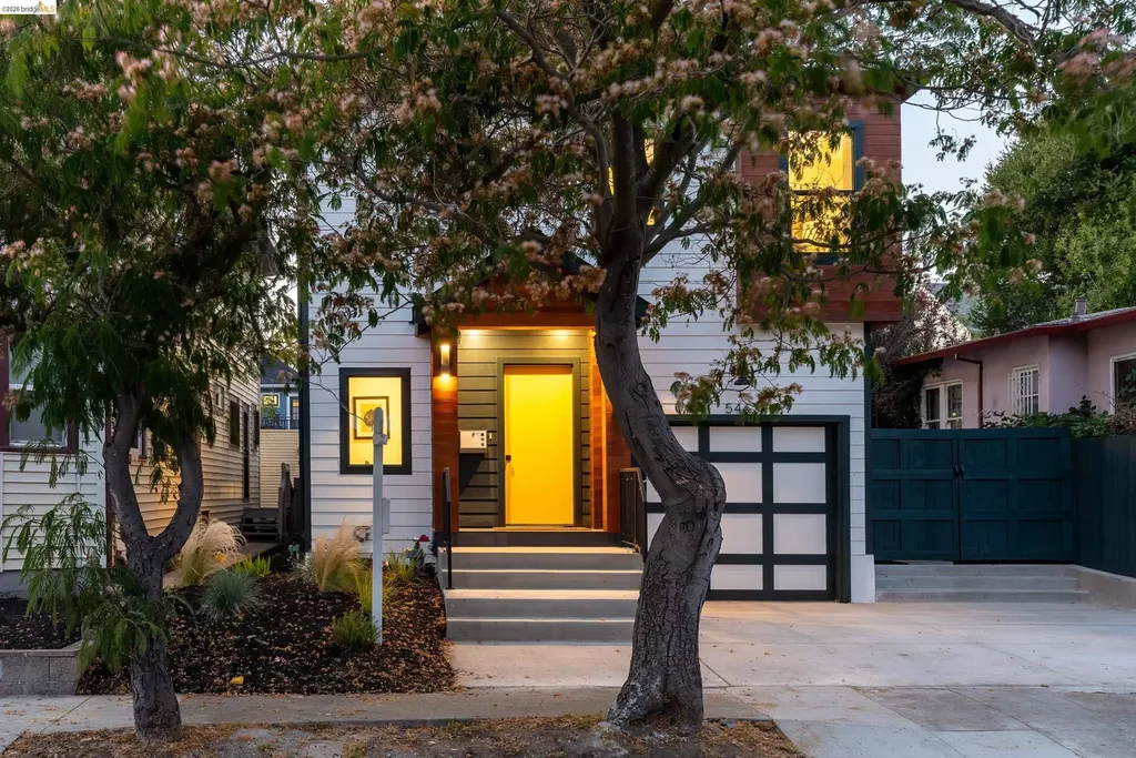 546 61st Street Oakland CA 94609