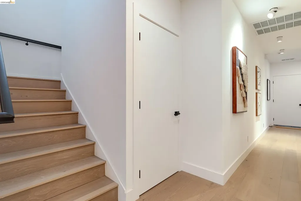 546 61st Street Oakland CA 94609