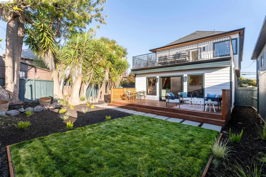 546 61st Street Oakland CA 94609