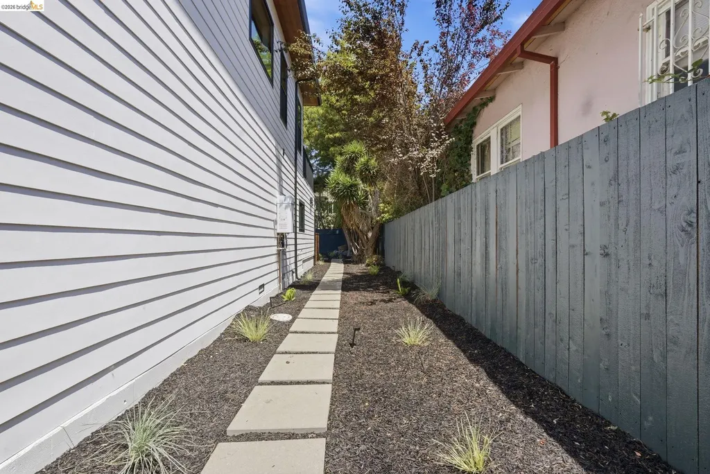 546 61st Street Oakland CA 94609