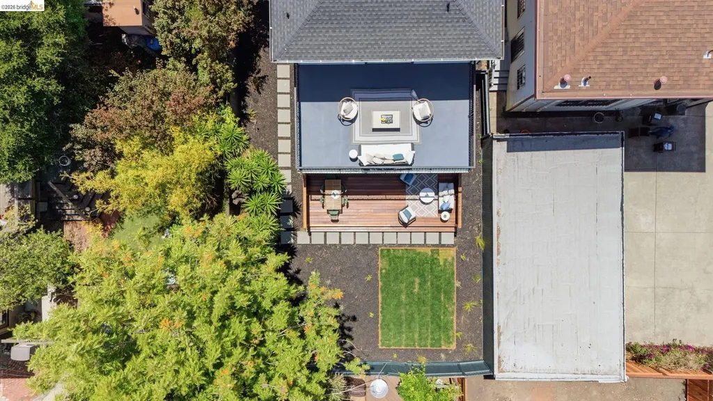 546 61st Street Oakland CA 94609