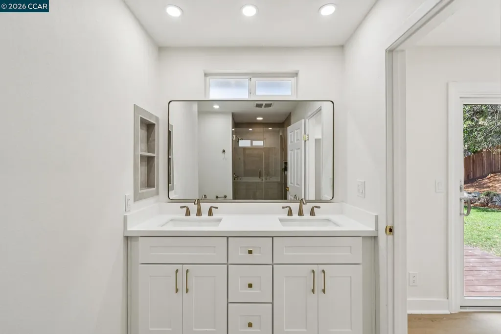 1857 Del Este Street Lafayette CA 94549