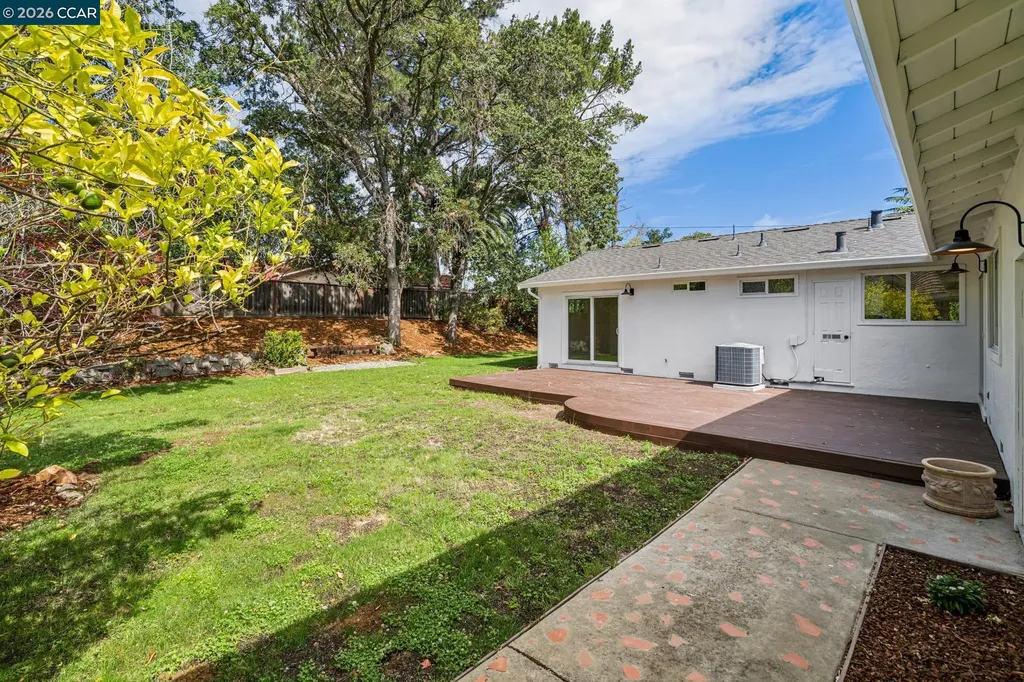 1857 Del Este Street Lafayette CA 94549