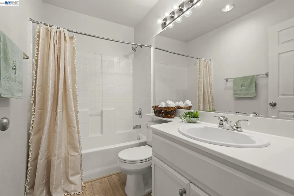 10706 Ian Lane Dublin CA 94568