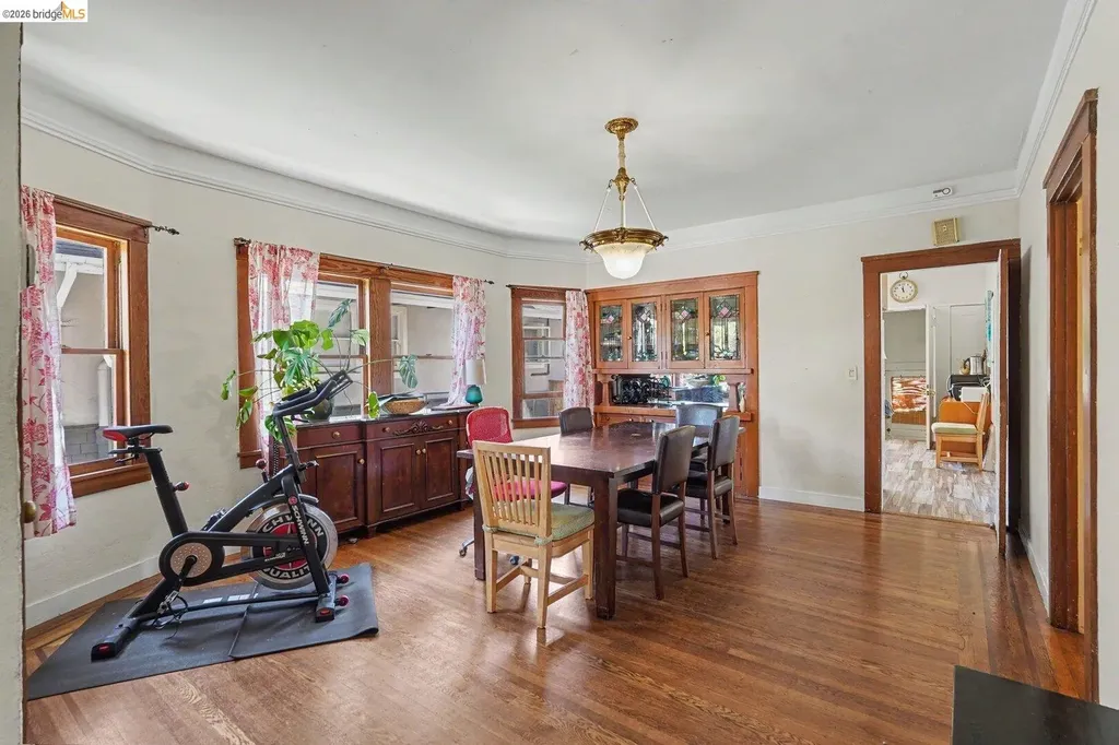 1446 Fernside Boulevard Alameda CA 94501