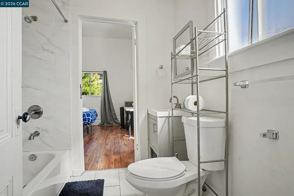 3414 Andover Street Oakland CA 94609