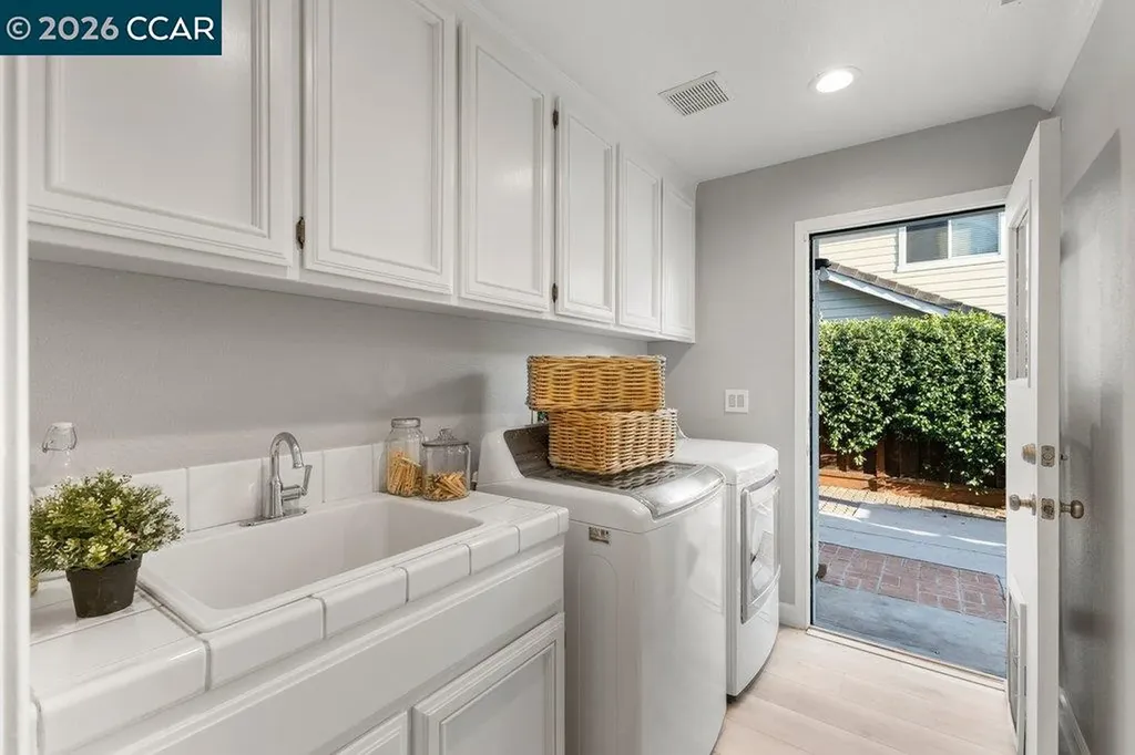 988 Roma Street Livermore CA 94551