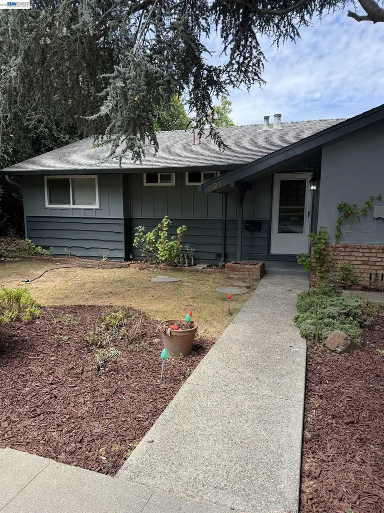 921 Rock Avenue Fremont CA 94536