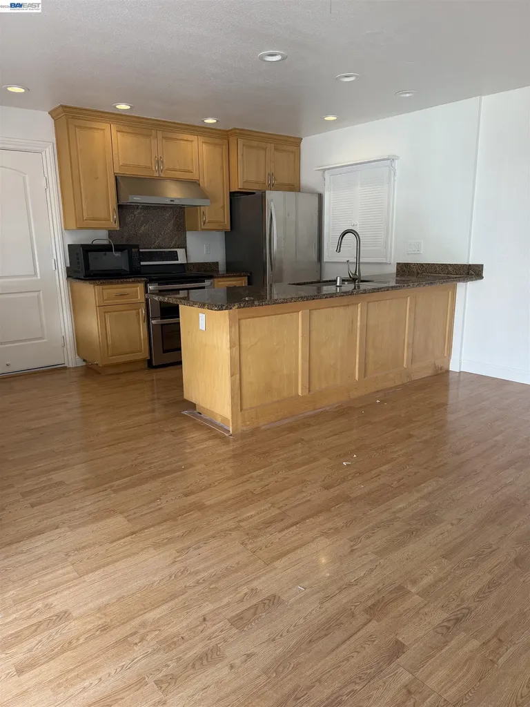 921 Rock Avenue Fremont CA 94536