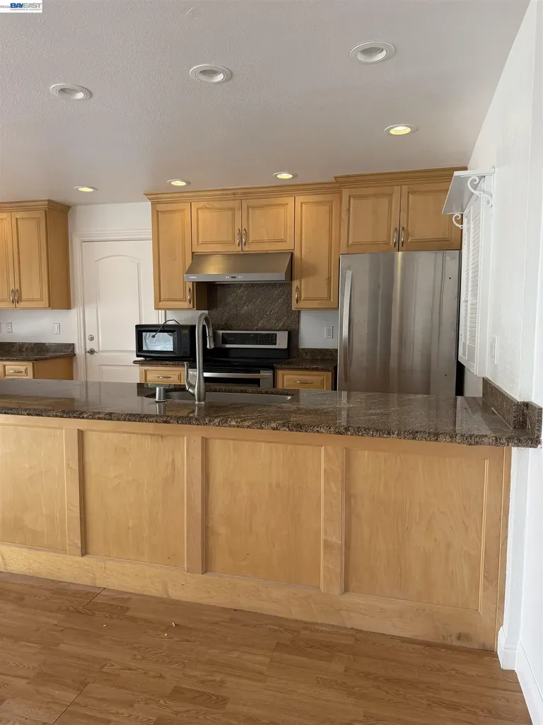 921 Rock Avenue Fremont CA 94536