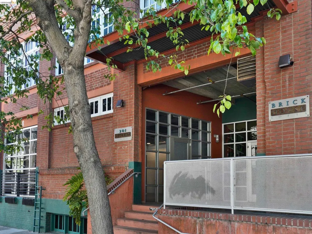 201 3rd Street Oakland CA 94607
