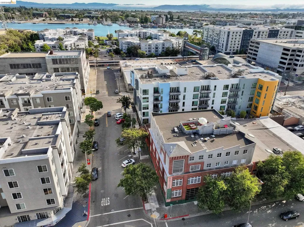 201 3rd Street Oakland CA 94607