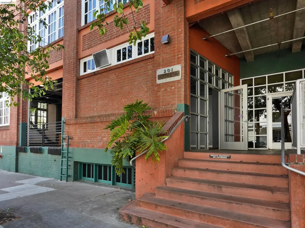 201 3rd Street Oakland CA 94607