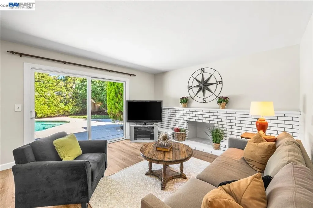 5887 Black Avenue Pleasanton CA 94566