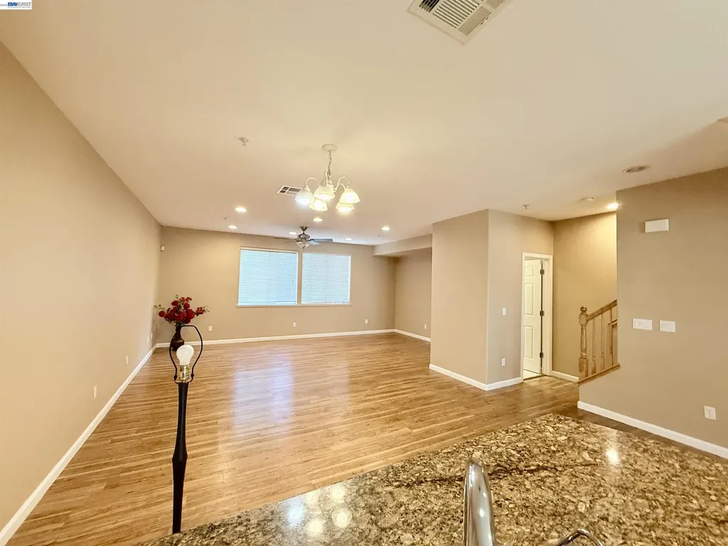 550 Summer Lane Richmond CA 94806