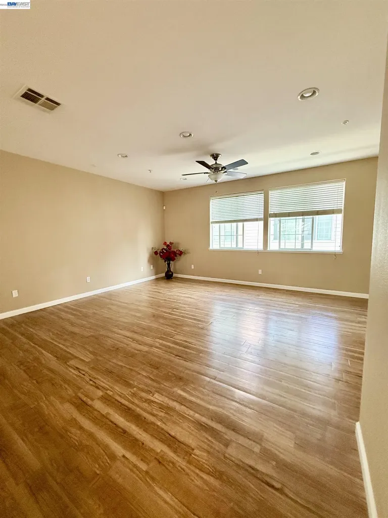 550 Summer Lane Richmond CA 94806