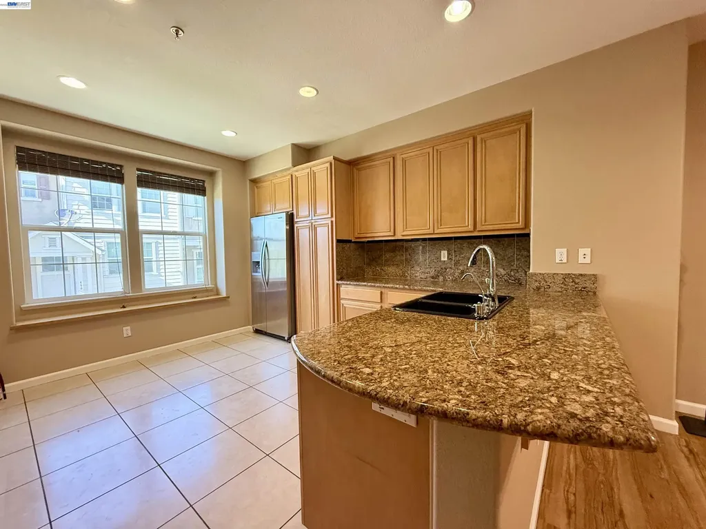 550 Summer Lane Richmond CA 94806