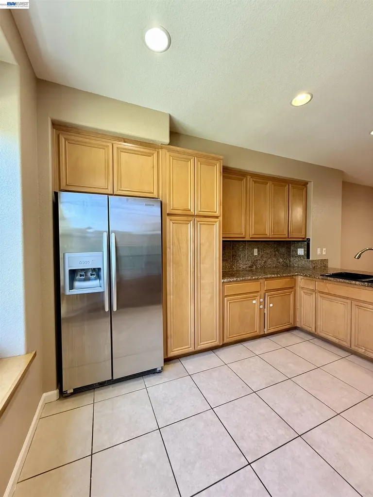 550 Summer Lane Richmond CA 94806