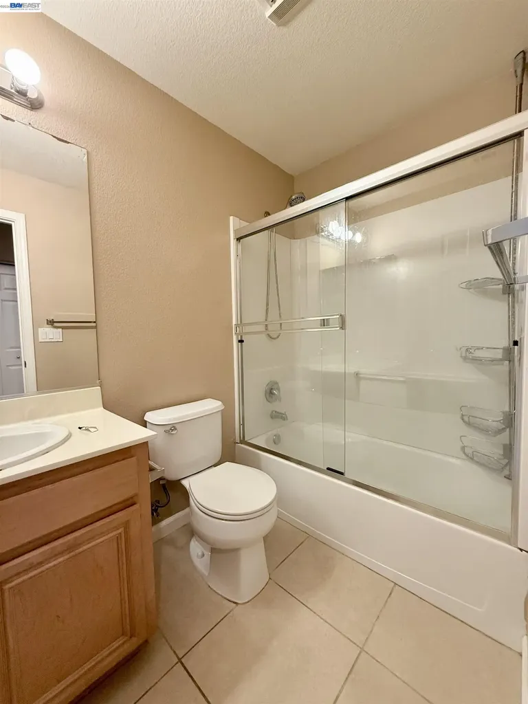 550 Summer Lane Richmond CA 94806