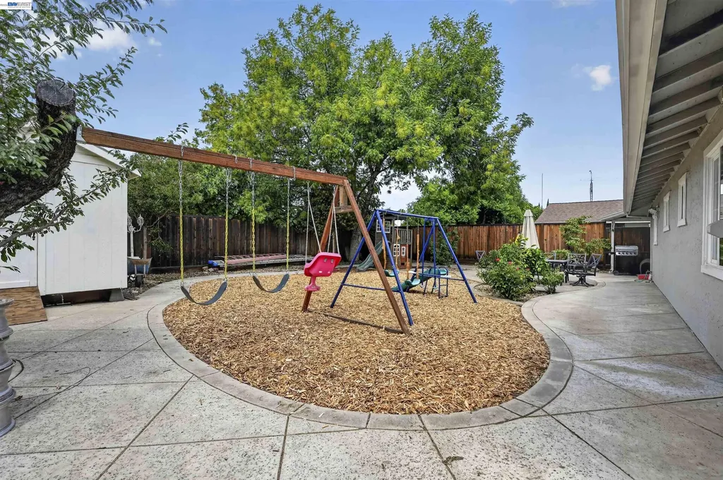1249 Duffy Way Brentwood CA 94513