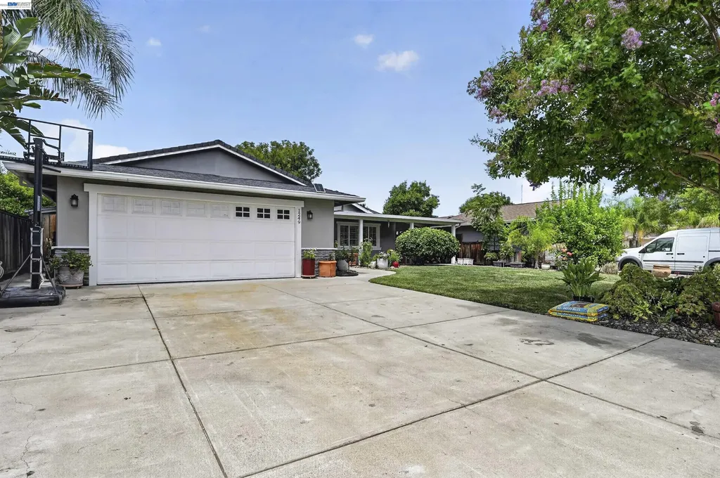 1249 Duffy Way Brentwood CA 94513