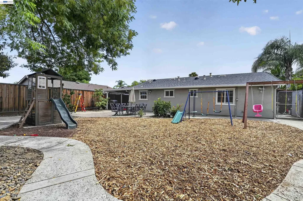 1249 Duffy Way Brentwood CA 94513