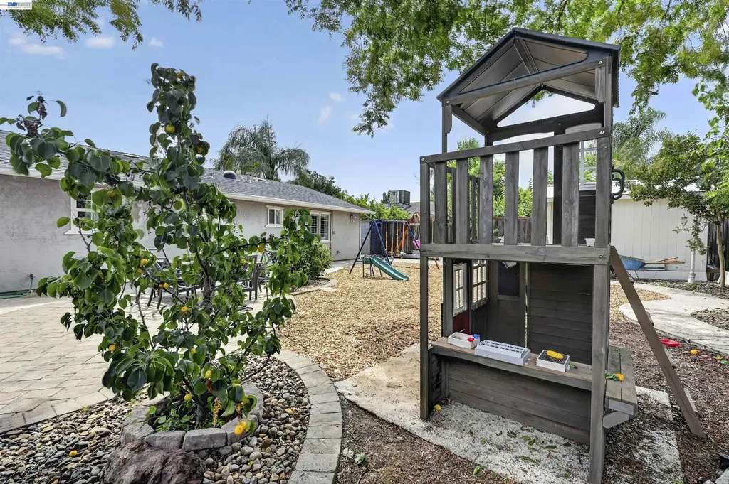 1249 Duffy Way Brentwood CA 94513