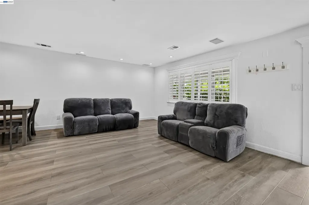 1249 Duffy Way Brentwood CA 94513