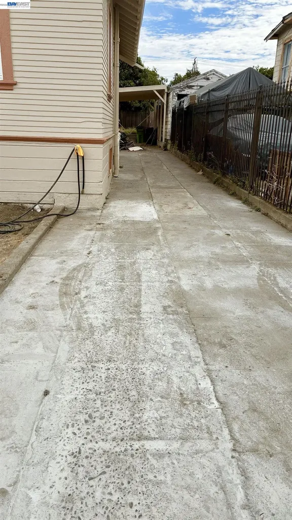 9826 C Street Oakland CA 94603