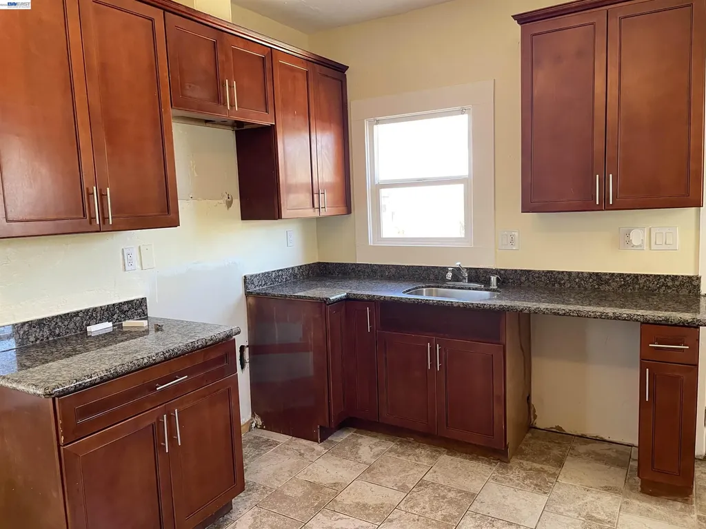 9826 C Street Oakland CA 94603