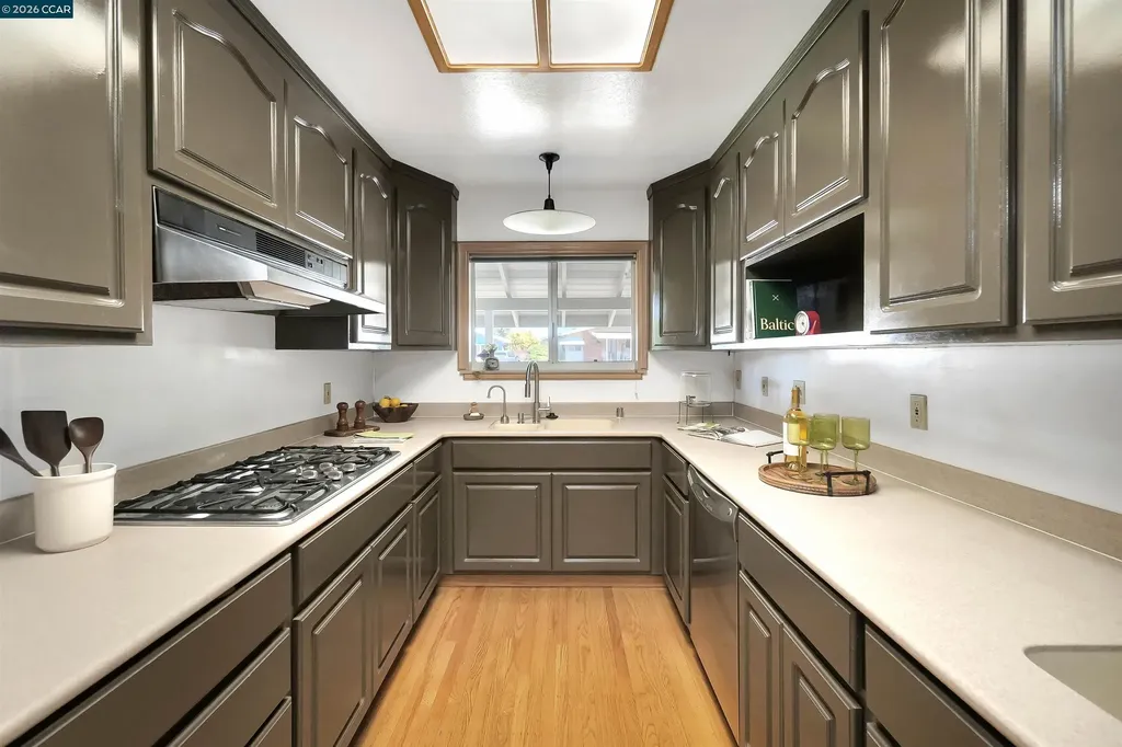 2535 Francis Drive Pinole CA 94564