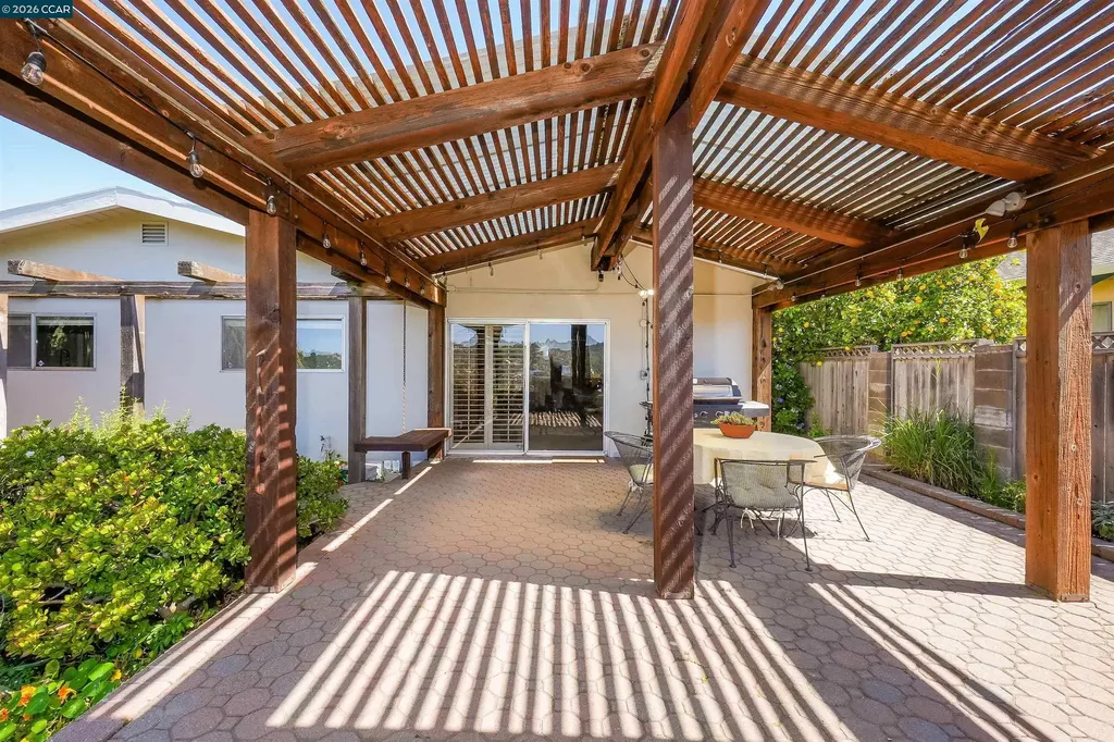 2535 Francis Drive Pinole CA 94564