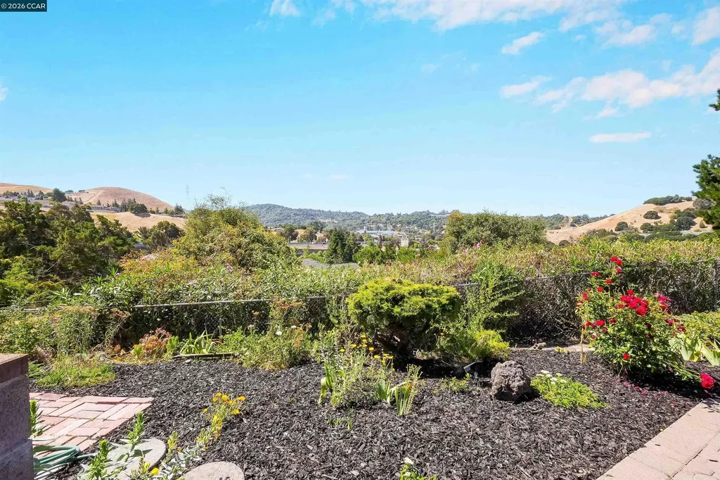 2535 Francis Drive Pinole CA 94564