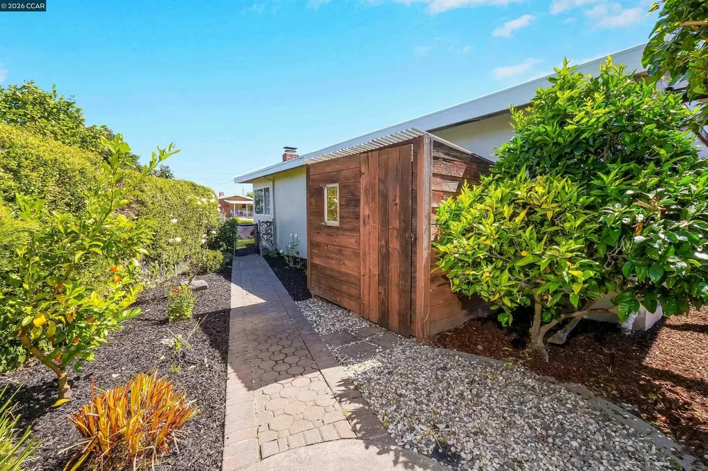 2535 Francis Drive Pinole CA 94564