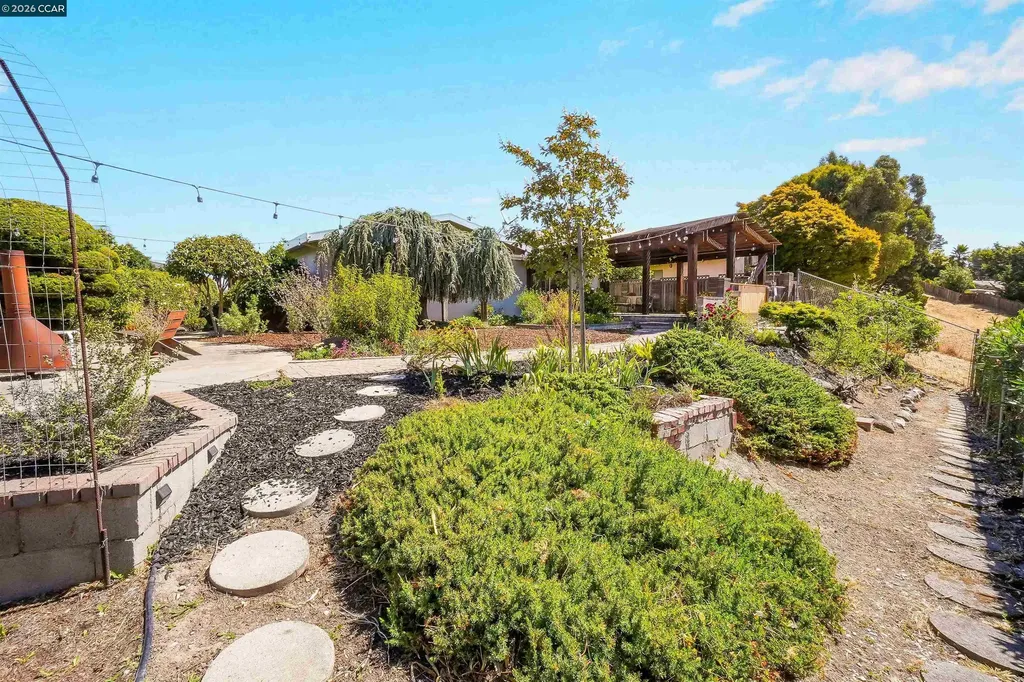 2535 Francis Drive Pinole CA 94564