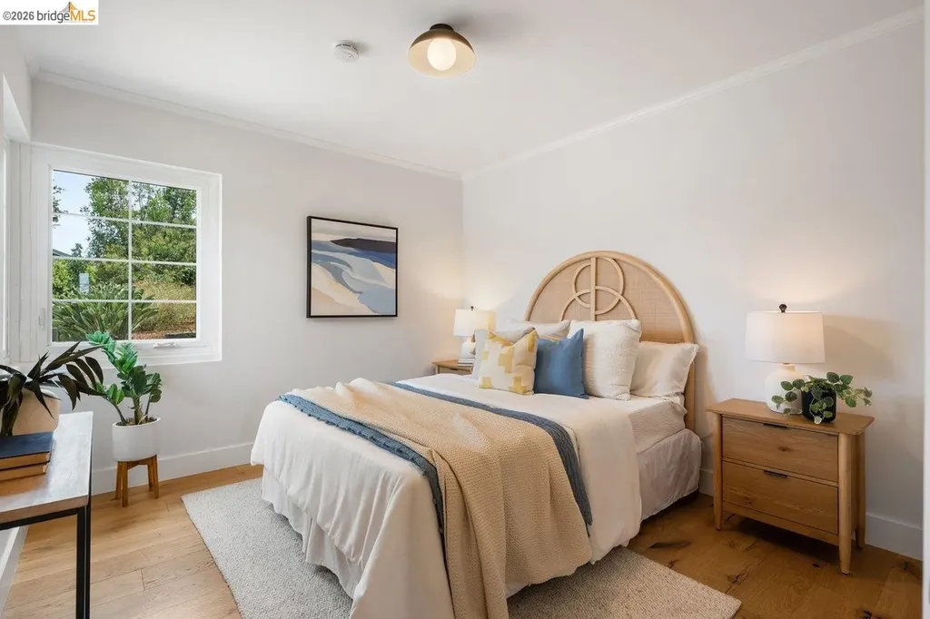 4504 Fairbairn Avenue Oakland CA 94619