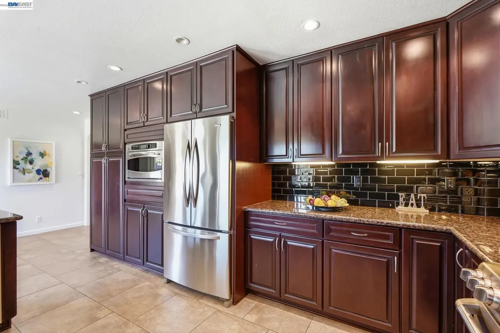 883 Dover Circle Benicia CA 94510