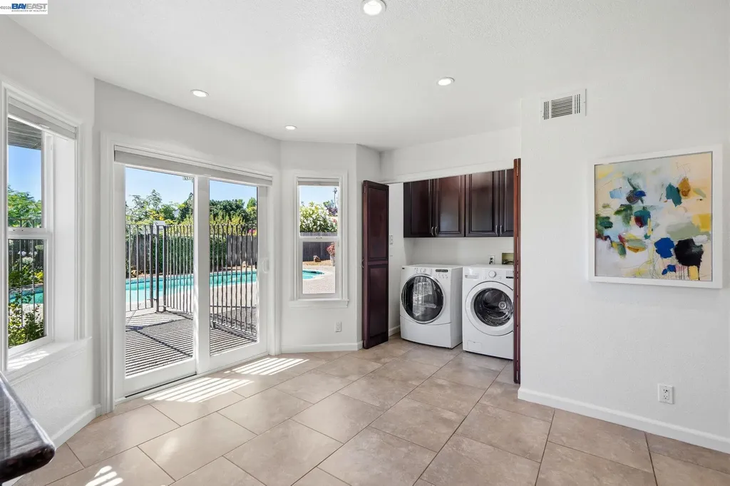 883 Dover Circle Benicia CA 94510