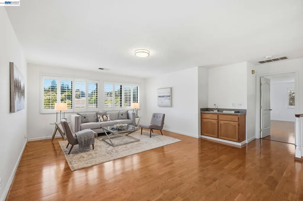 883 Dover Circle Benicia CA 94510
