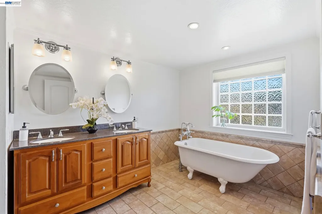 883 Dover Circle Benicia CA 94510