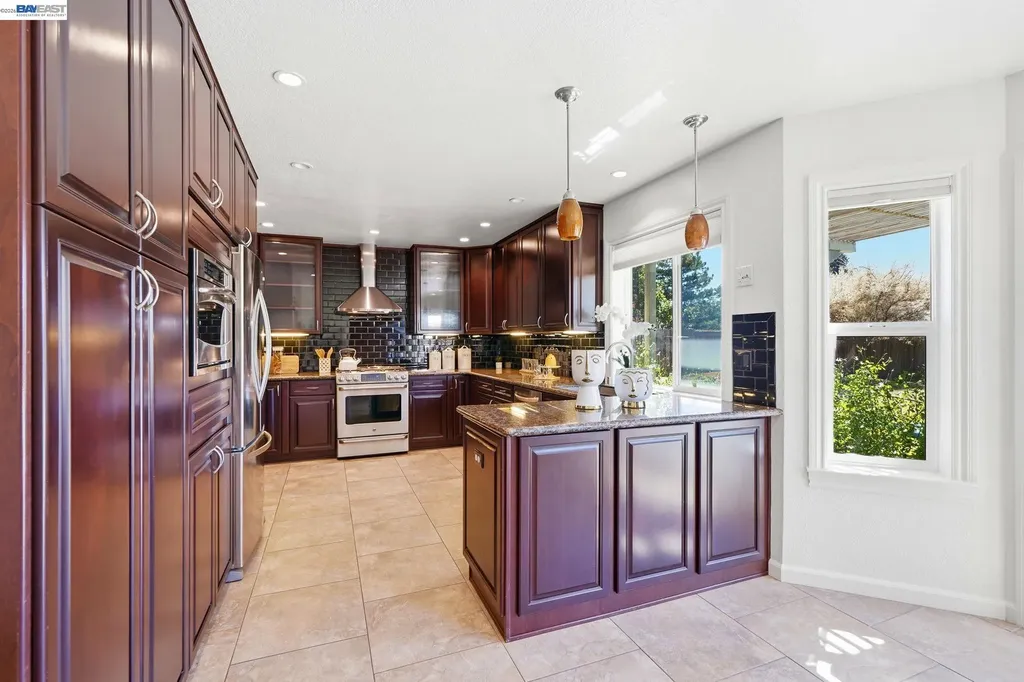 883 Dover Circle Benicia CA 94510