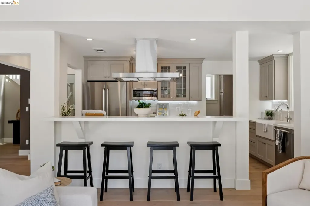 4430 Howe Street Oakland CA 94611