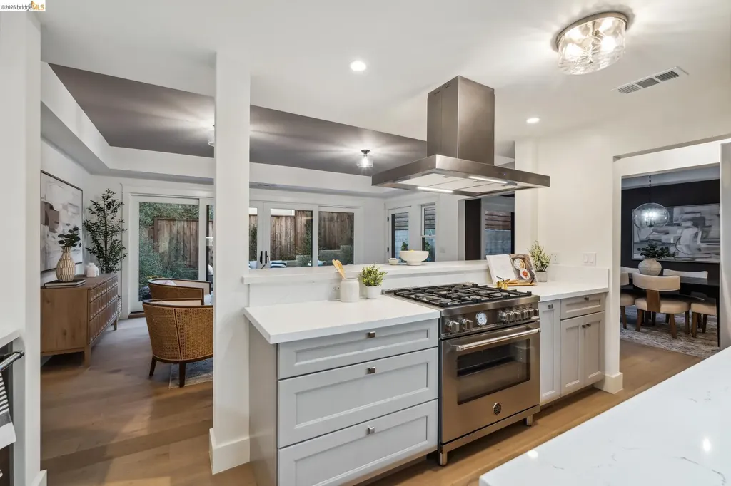 4430 Howe Street Oakland CA 94611