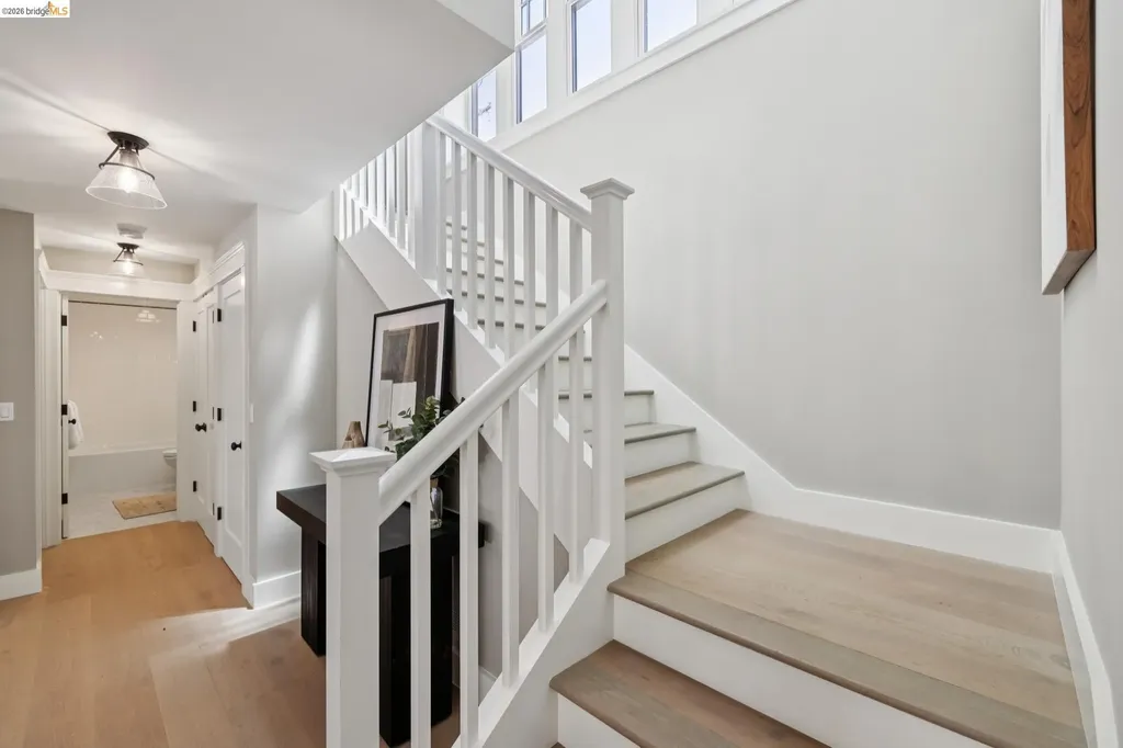 4430 Howe Street Oakland CA 94611
