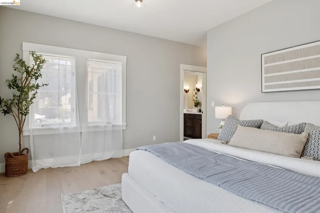 4430 Howe Street Oakland CA 94611
