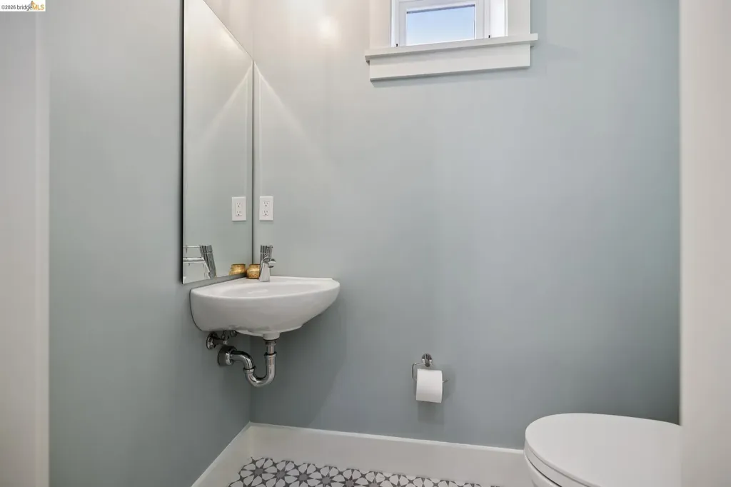 4430 Howe Street Oakland CA 94611