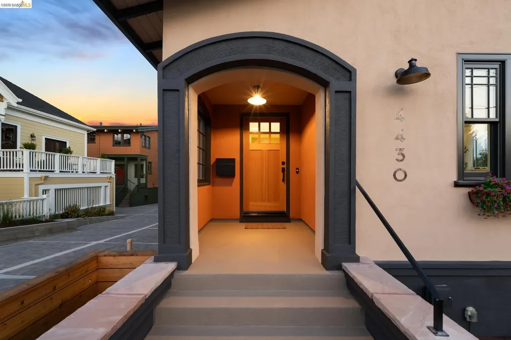 4430 Howe Street Oakland CA 94611