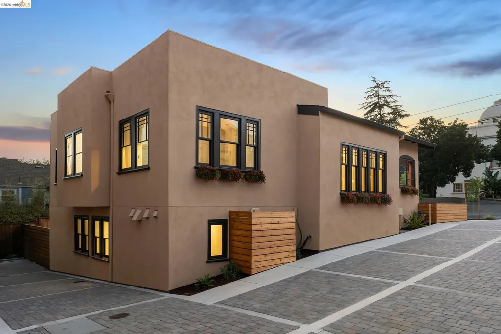 4430 Howe Street Oakland CA 94611