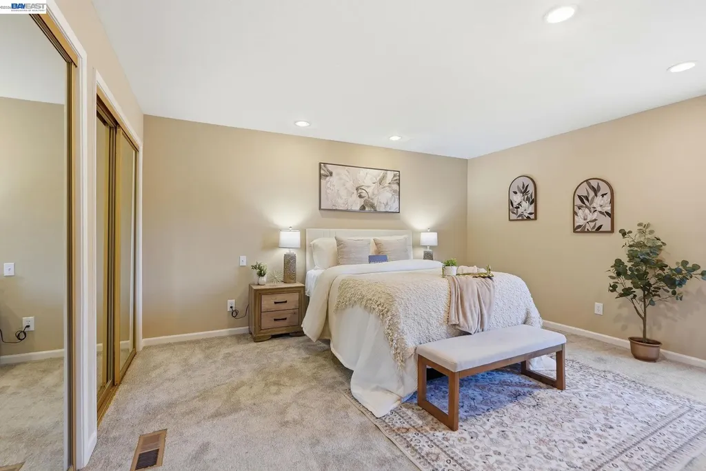 210 Amend Court El Sobrante CA 94803